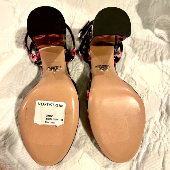‼️SOLD ‼️Prada Floral-Print Patent Leather NWT
Size 38:5🌹 - Picture 5 of 12